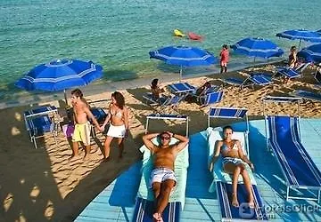 Bed & Breakfast La Via Del Mare