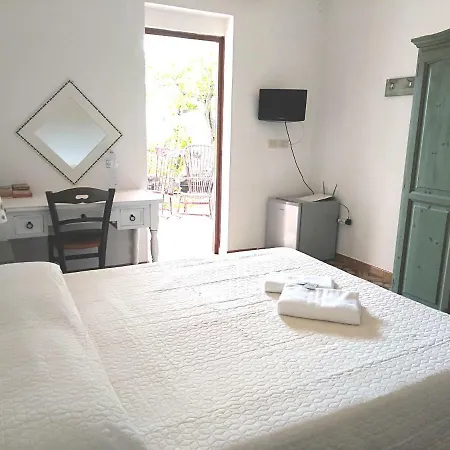 Bed & Breakfast La Via Del Mare 3*