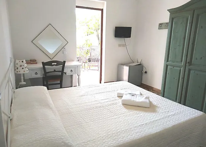 Bed and breakfast La Via Del Mare 3*