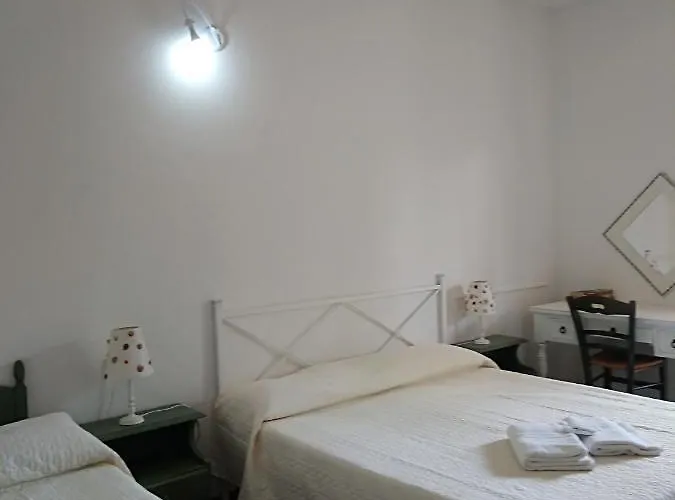 Bed and breakfast La Via Del Mare 3*